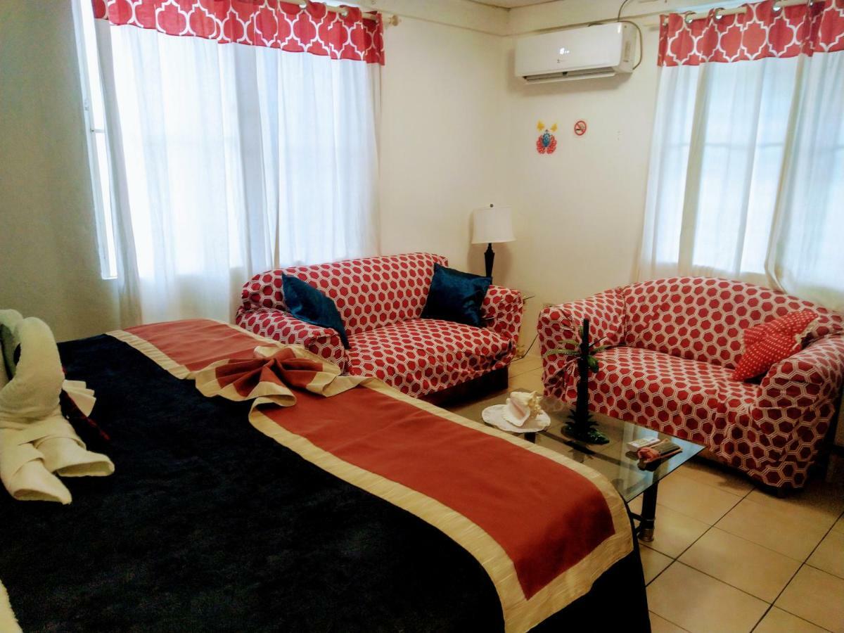 The Red Hut Inn Belize City Dış mekan fotoğraf