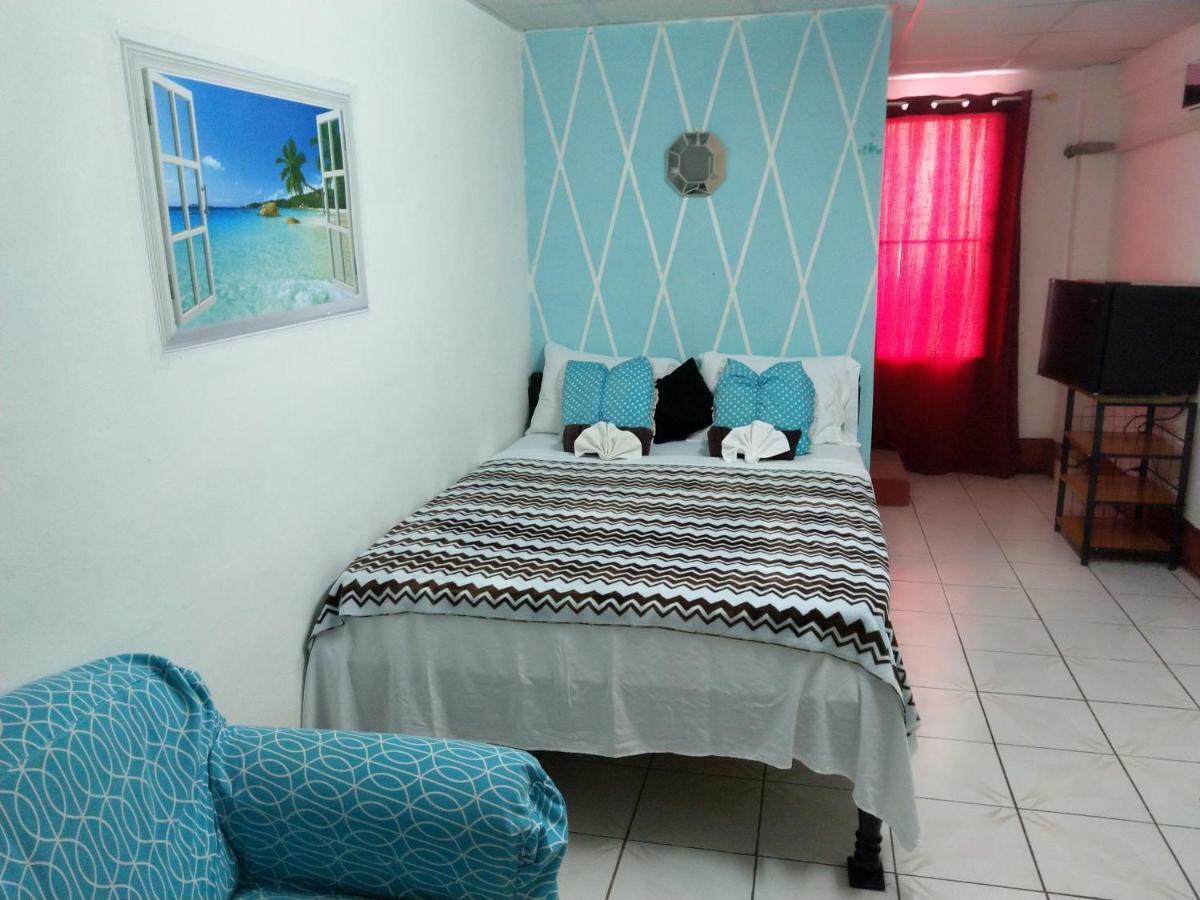 The Red Hut Inn Belize City Dış mekan fotoğraf